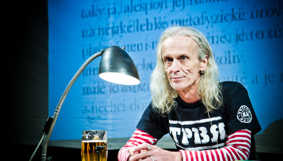 Tone Škrjanec: Teď je tak krátké a minulost i budoucnost tak obrovské